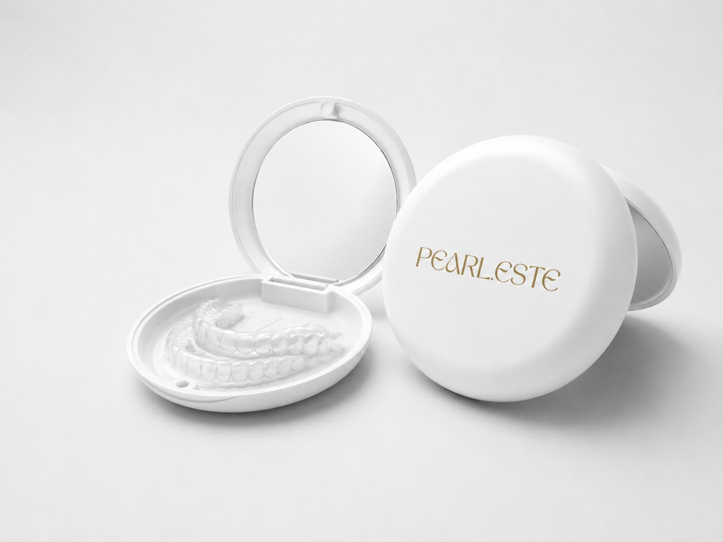 TEETH BRIGHTENING TRAY